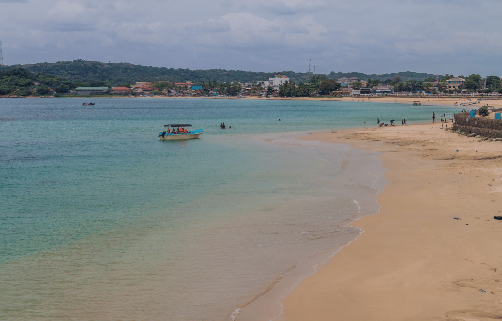 Trincomalee beach by TravelPlanner